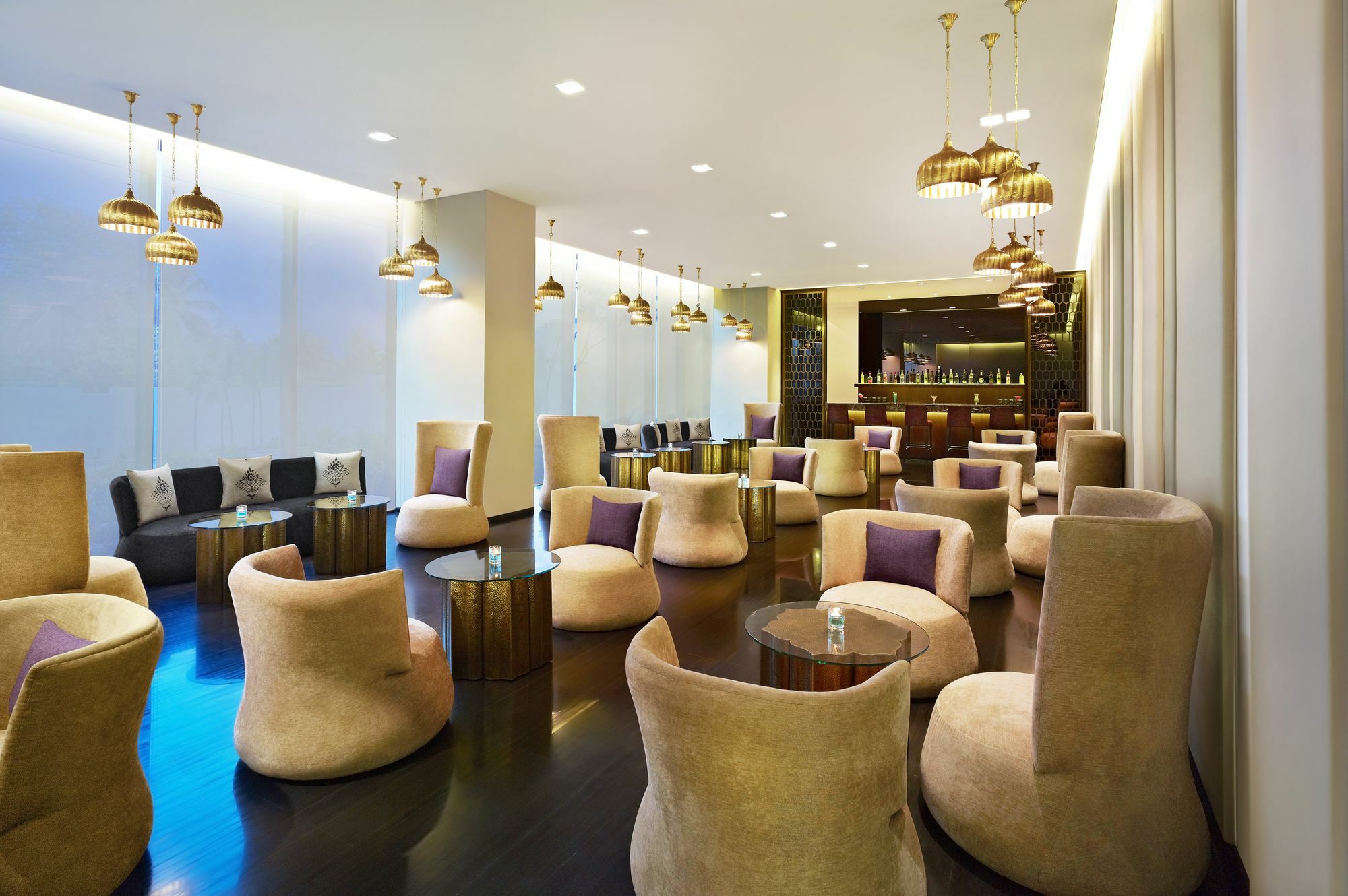 Vivanta Chennai It Expressway Omr Εξωτερικό φωτογραφία The Lounge at the airport